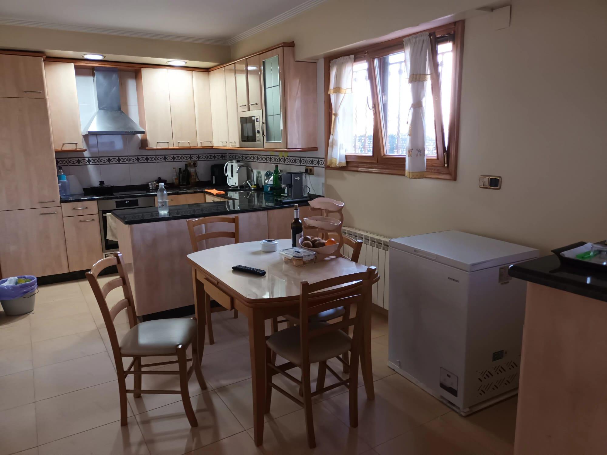 Imagen 10 Casa en venta en Donostia-San Sebastián / Barrio de Egia, Donostia