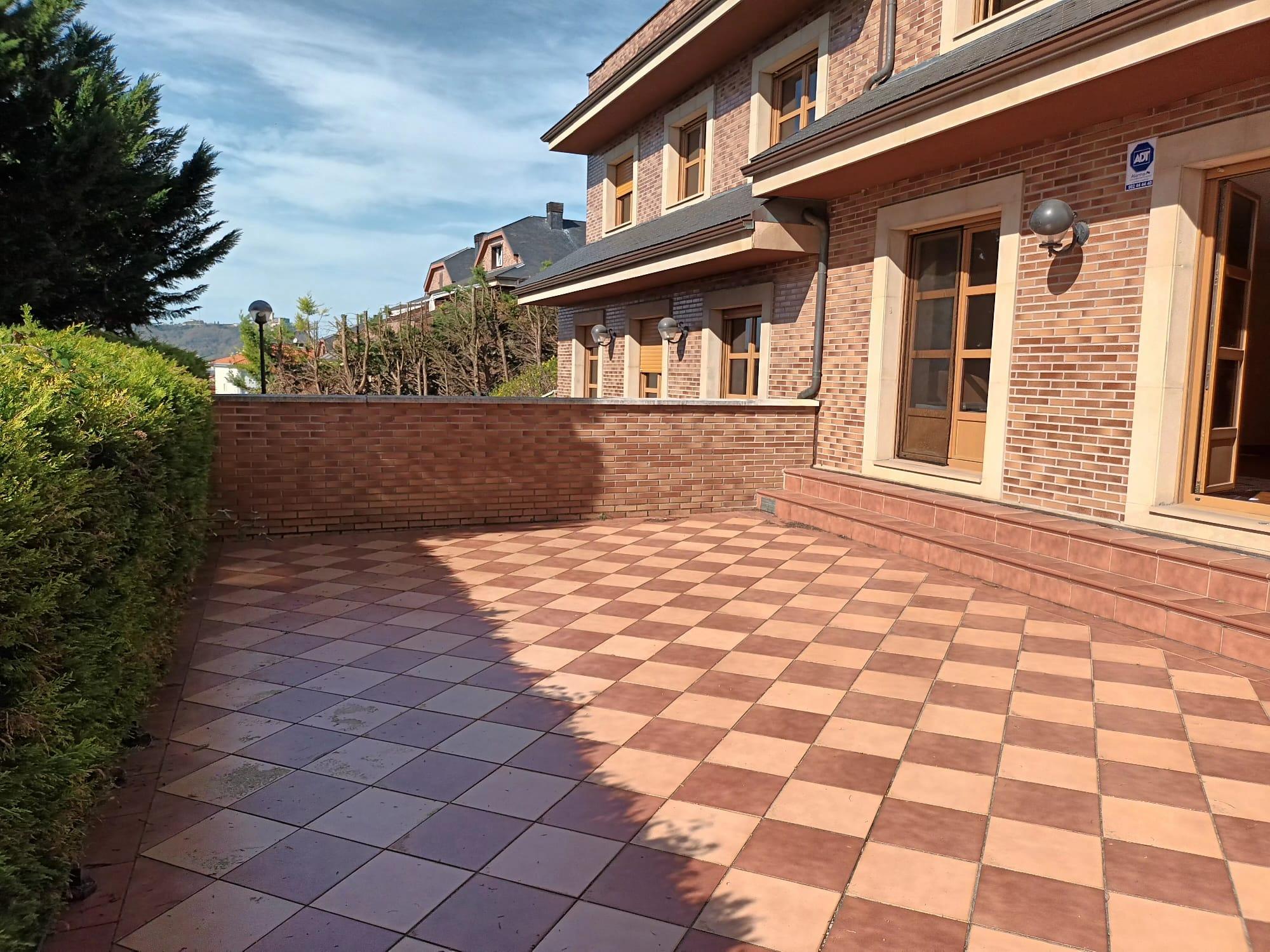 Imagen 3 Casa en venta en Donostia-San Sebastián / Barrio de Egia, Donostia