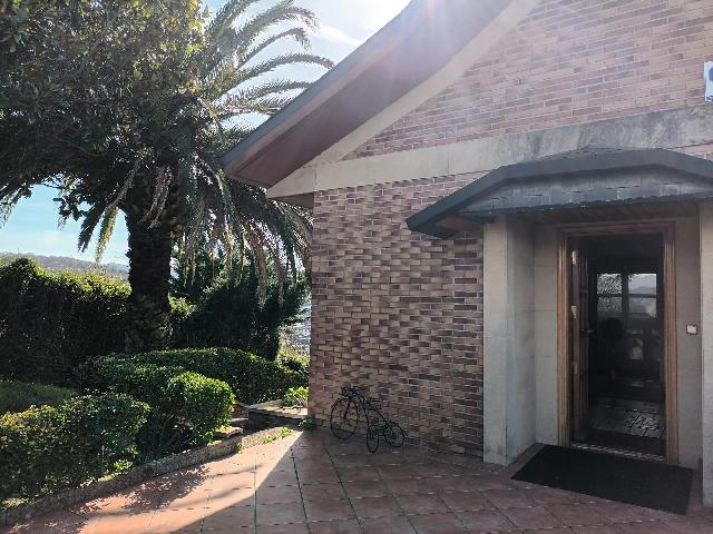 Imagen 1 Inmueble 300942 - Casa en venta en Donostia-San Sebastián / Barrio de Egia, Donostia