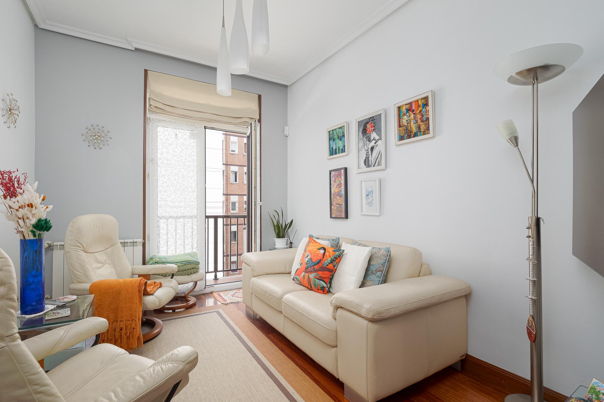 Imagen 2 Piso en venta en Donostia-San Sebastián / Barrio de Egia, Donostia