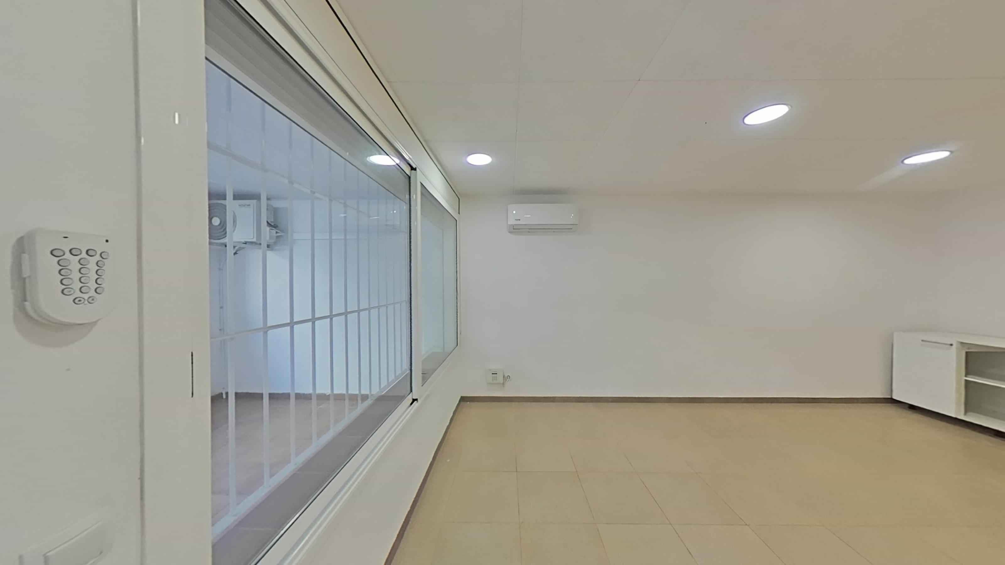 Imagen 10 Planta Baja en venta en Vilafranca Del Penedès / Próximo al campo de fútbol 