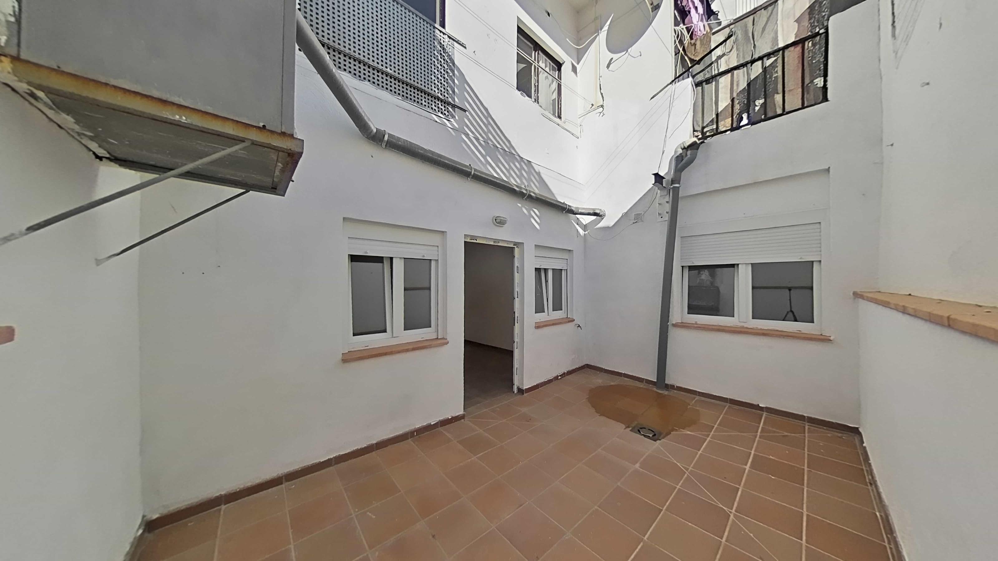 Imagen 5 Planta Baja en venta en Vilafranca Del Penedès / Próximo al campo de fútbol 