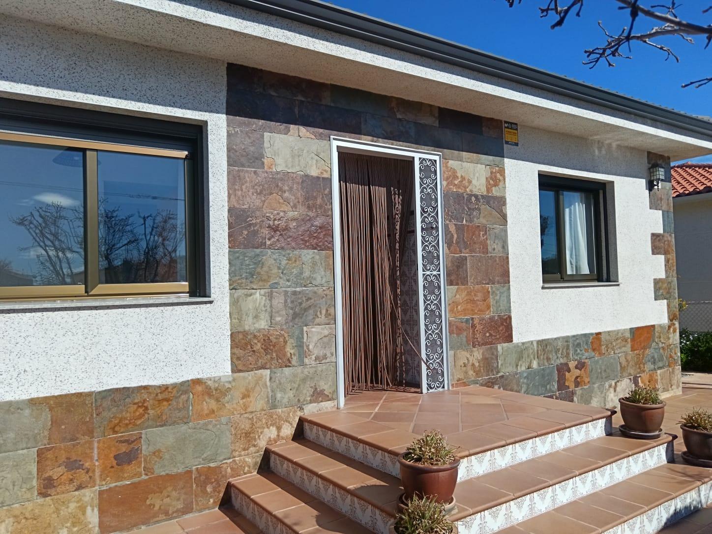 Imagen 29 Casa en venta en Torrelles De Foix / Ubicada en la Avenida principal de Can Coral.