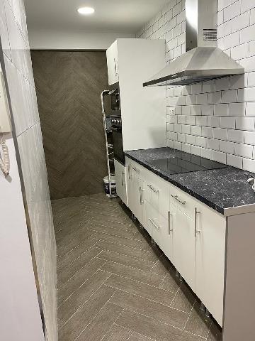 Imagen 3 Inmueble 272705 - Piso en venta en Hospitalet De Llobregat (L´) / Junto al metro santa eulalia 