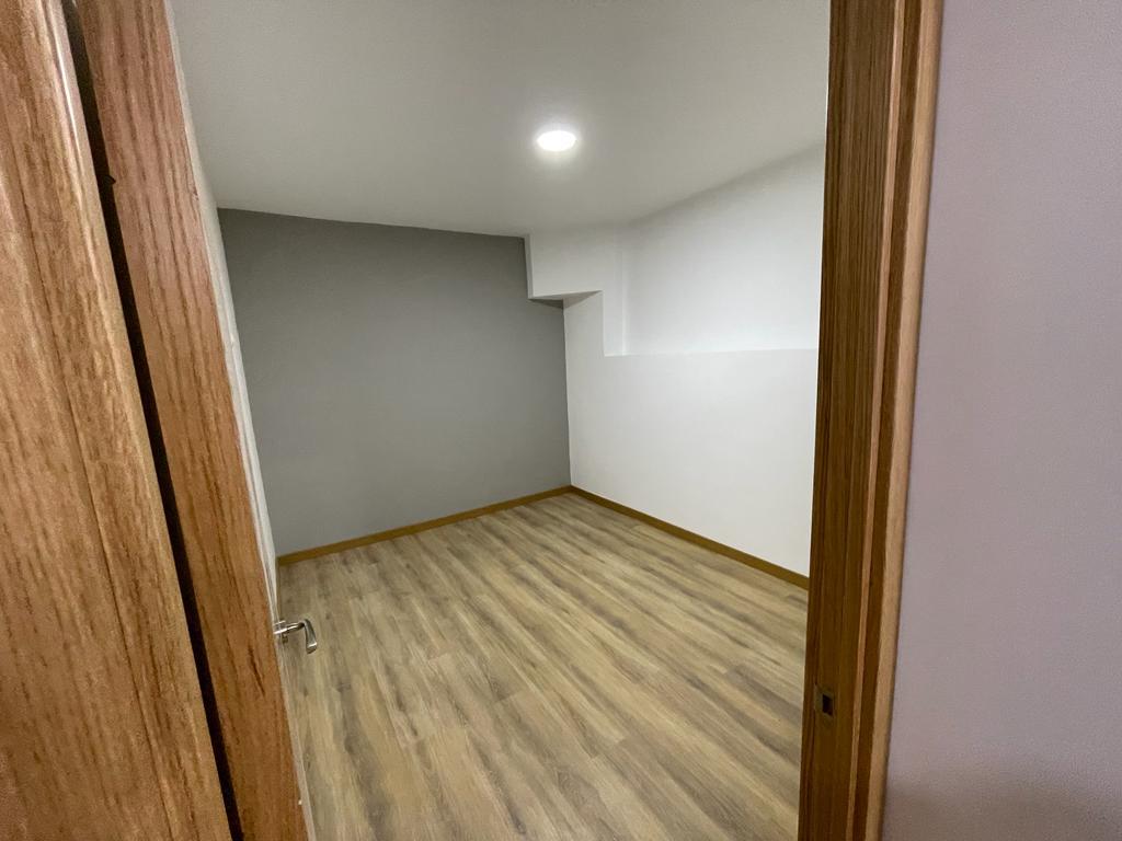 Imagen 4 Piso en venta en Hospitalet De Llobregat L´ / Junto al metro santa eulalia 