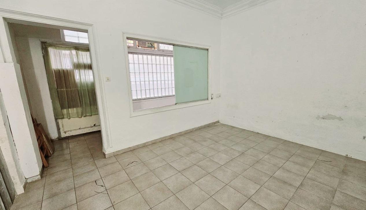 Imagen 5 Casa Adosada en venta en Hospitalet De Llobregat L´ /  A solo 5 minutos del mercado  Col...
