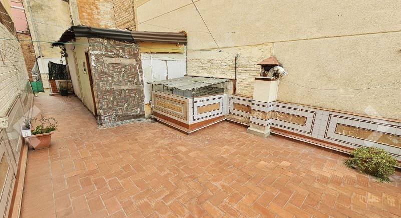 Imagen 3 Casa Adosada en venta en Hospitalet De Llobregat L´ /  A solo 5 minutos del mercado  Col...