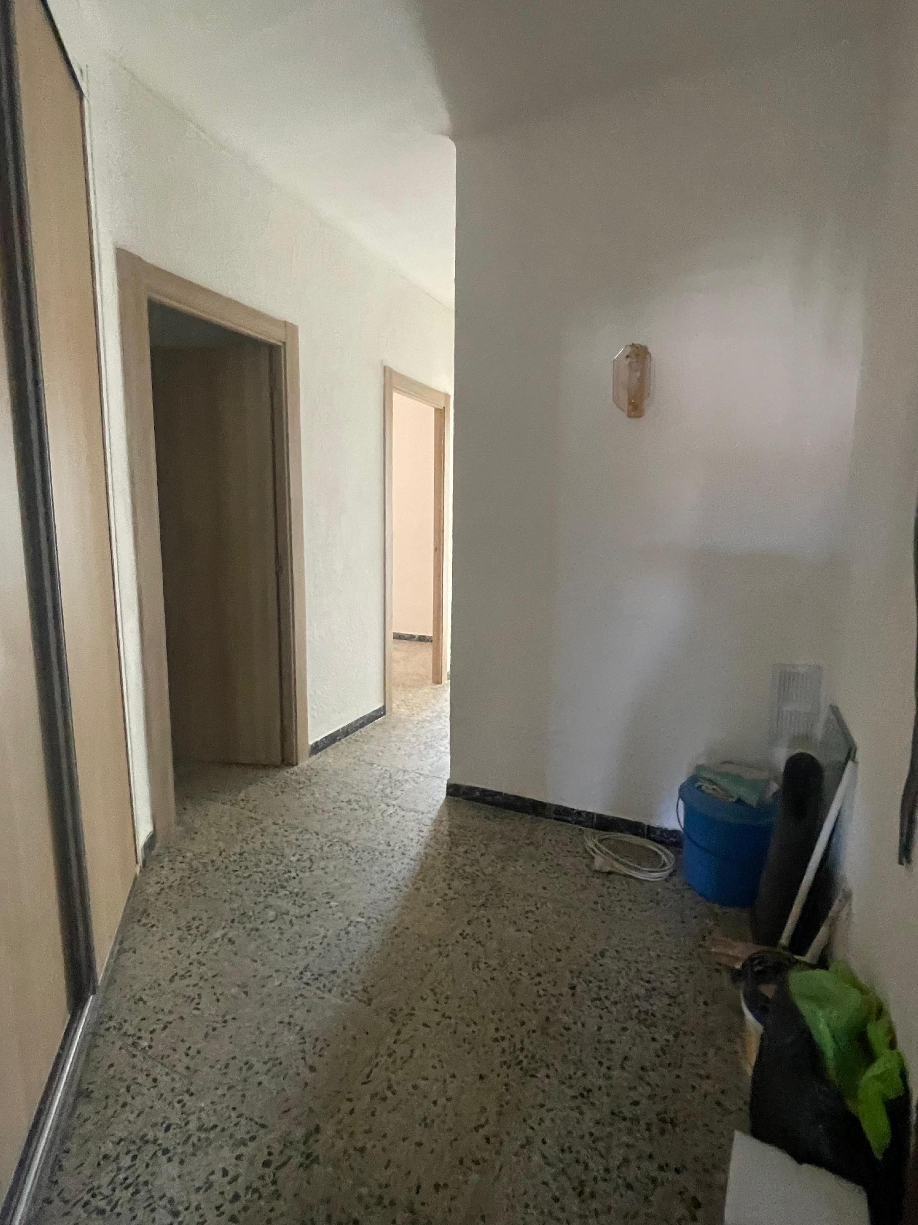 Imagen 6 Apartamento en venta en Hospitalet De Llobregat L´ / Junto al metro santa eulalia linea 1