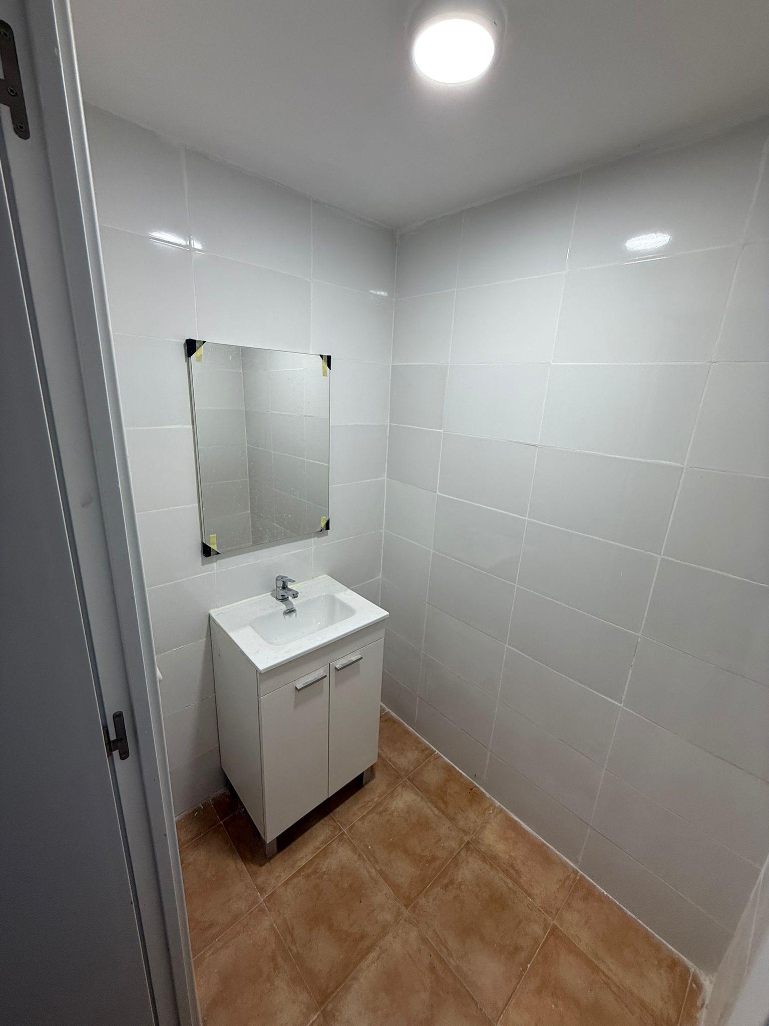 Imagen 15 Piso en venta en Hospitalet De Llobregat L´ / A solo10 minutos del Mercado de Collblanc