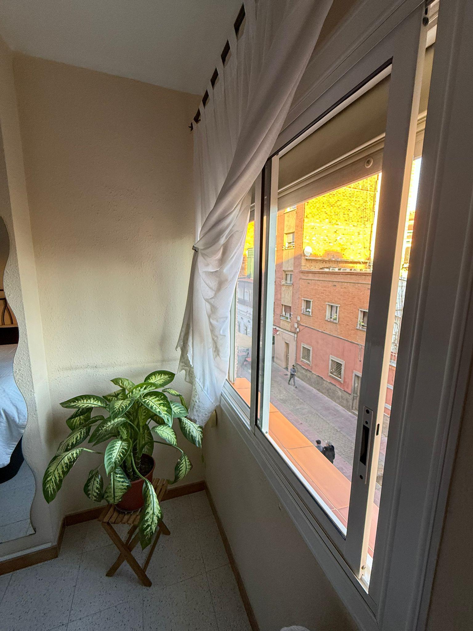 Imagen 10 Piso en venta en Hospitalet De Llobregat L´ / Junto al metro de la Torrasa linea roja