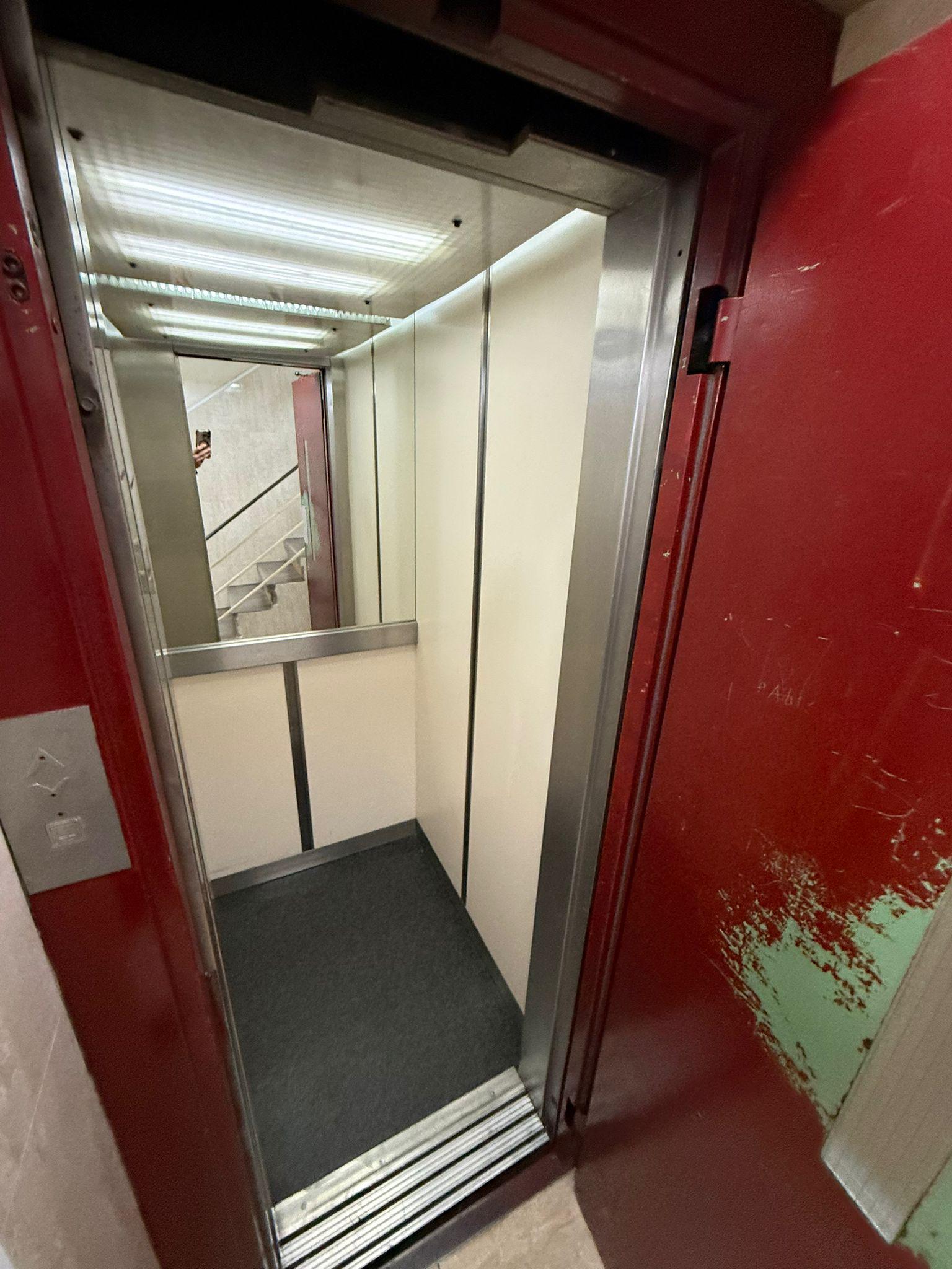 Imagen 21 Piso en venta en Hospitalet De Llobregat L´ / Junto al metro de la Torrasa linea roja