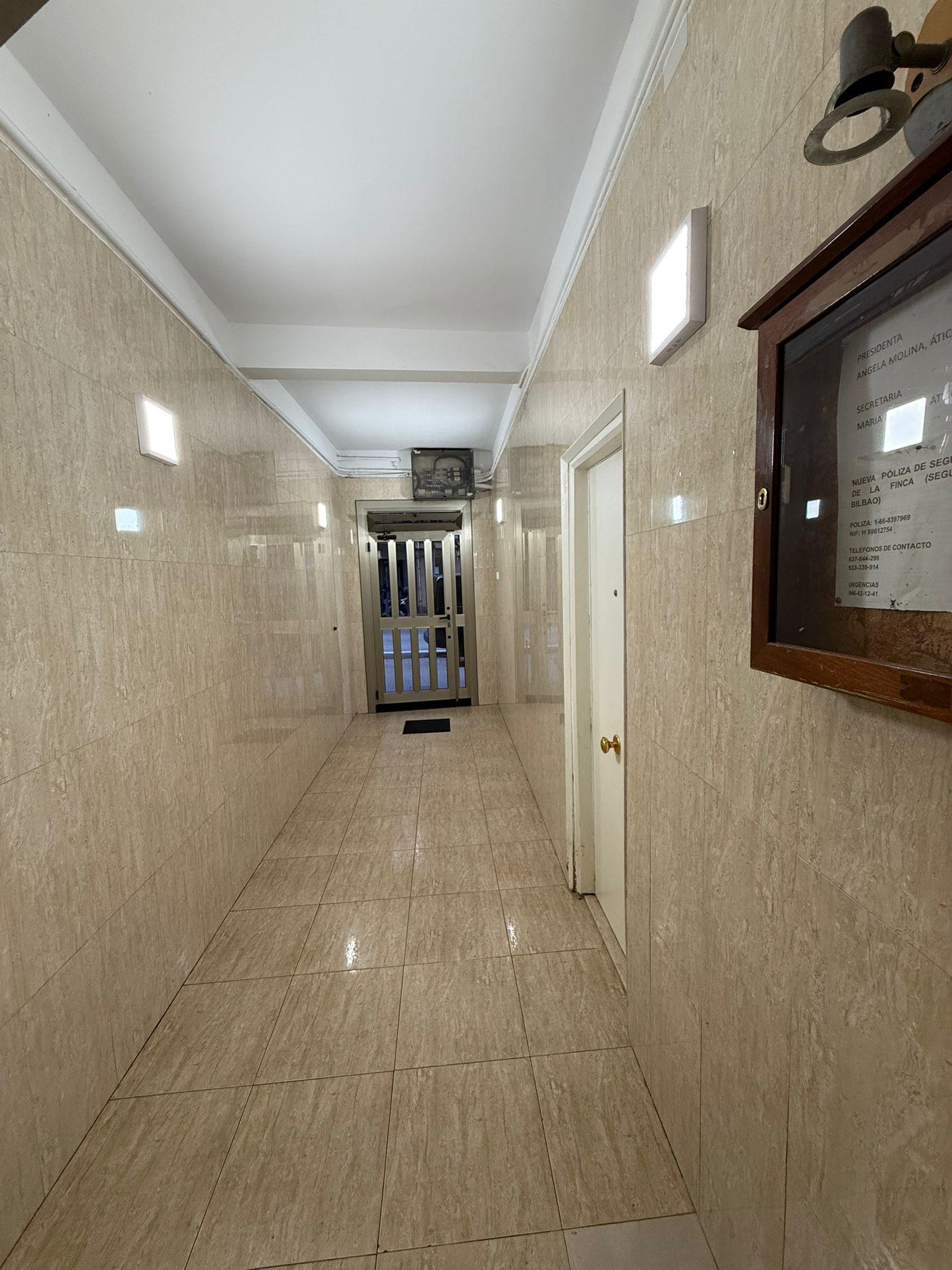 Imagen 20 Piso en venta en Hospitalet De Llobregat L´ / Junto al metro de la Torrasa linea roja