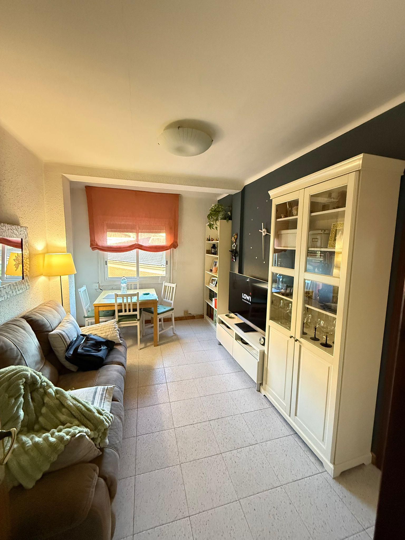 Imagen 1 Piso en venta en Hospitalet De Llobregat L´ / Junto al metro de la Torrasa linea roja