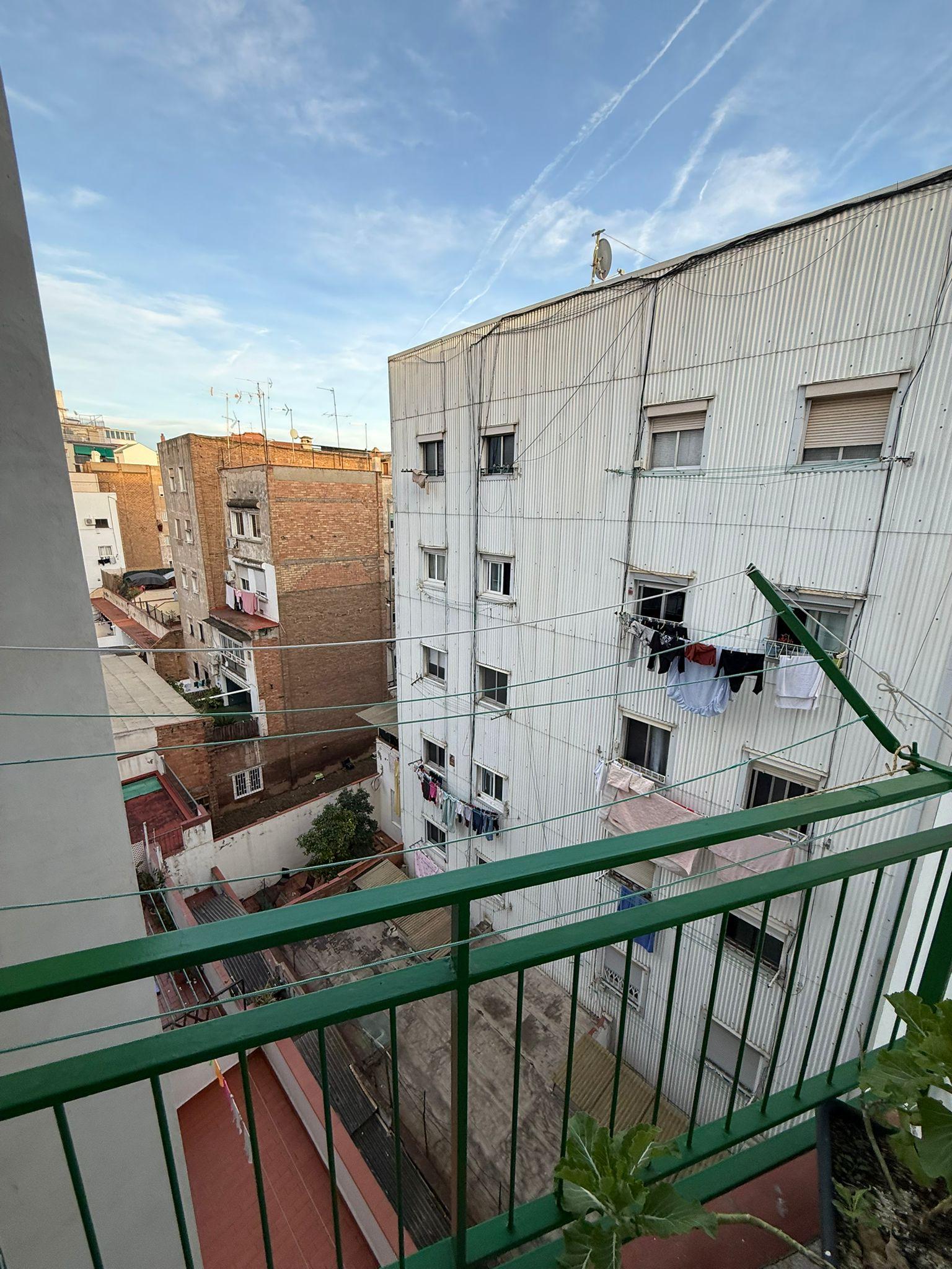 Imagen 2 Piso en venta en Hospitalet De Llobregat L´ / A solo una calle de Barcelona  Riera blanca 