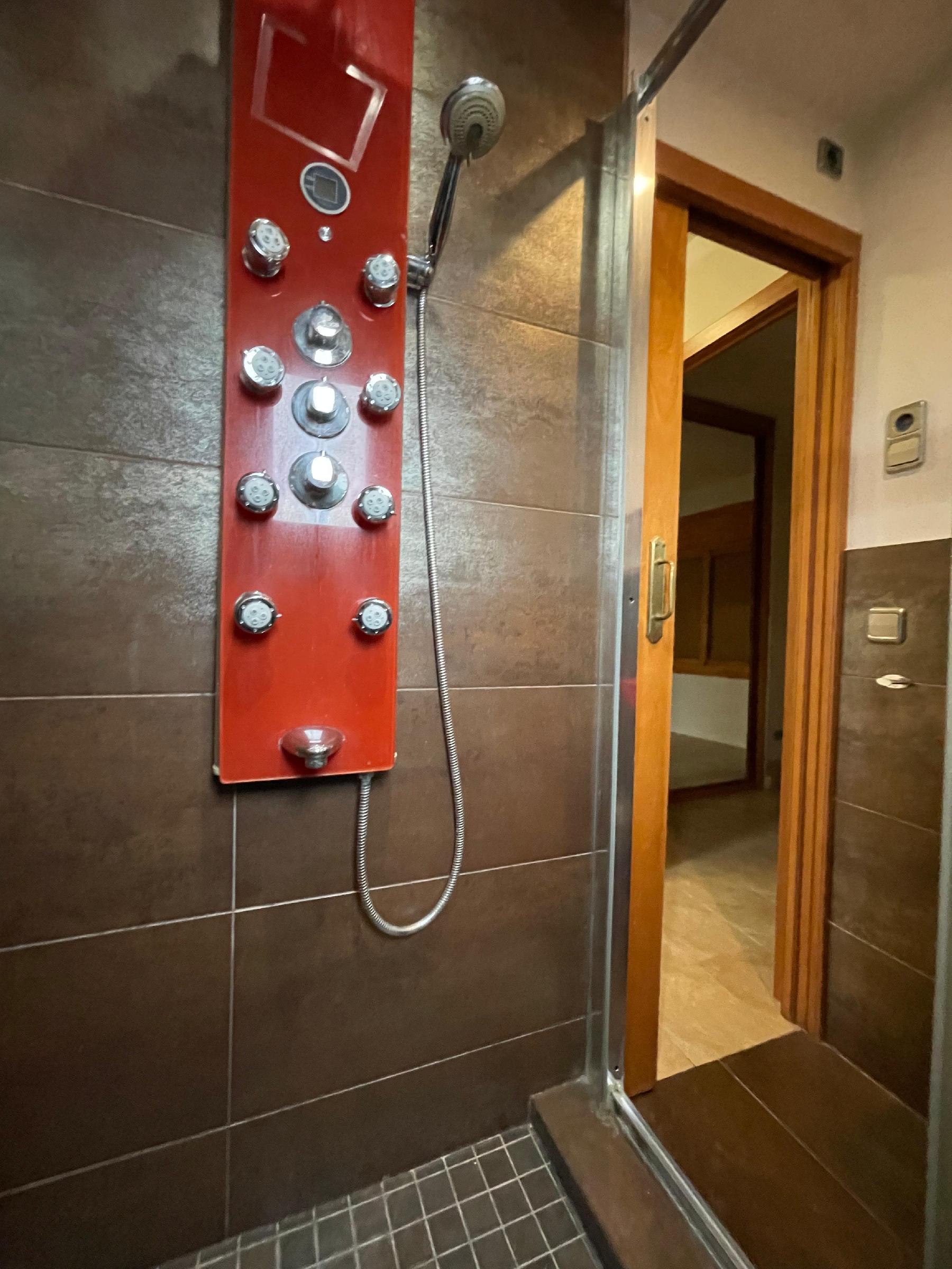 Imagen 21 Ático en venta en Badalona / Sant Crist Badadlona