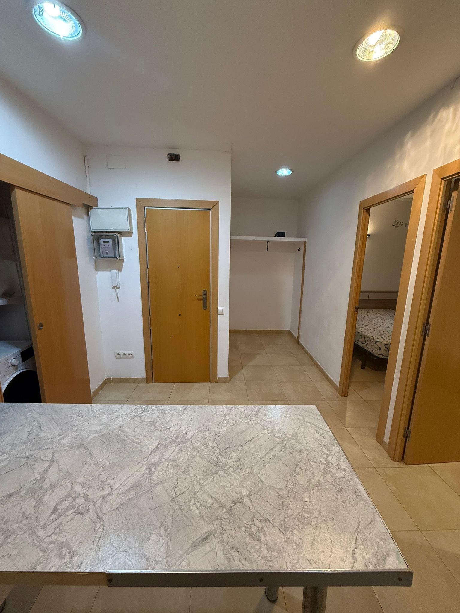 Imagen 2 Piso en venta en Hospitalet De Llobregat L´ / A solo 8 minutos hasta el Mercado de Collblanc