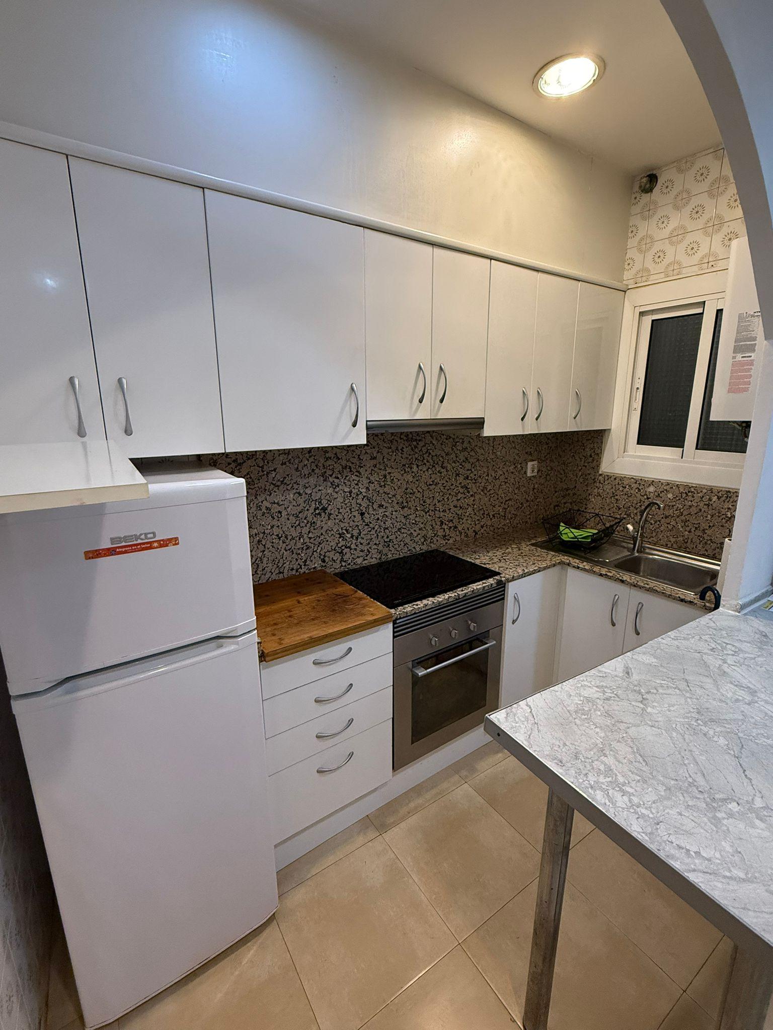 Imagen 3 Piso en venta en Hospitalet De Llobregat L´ / A solo 8 minutos hasta el Mercado de Collblanc