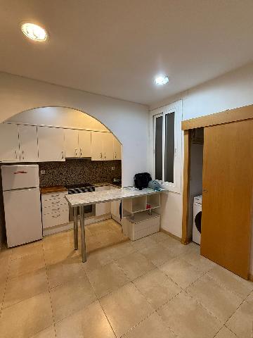 Imagen 1 Inmueble 301249 - Piso en venta en Hospitalet De Llobregat (L´) / A solo 8 minutos hasta el Mercado de Collblanc