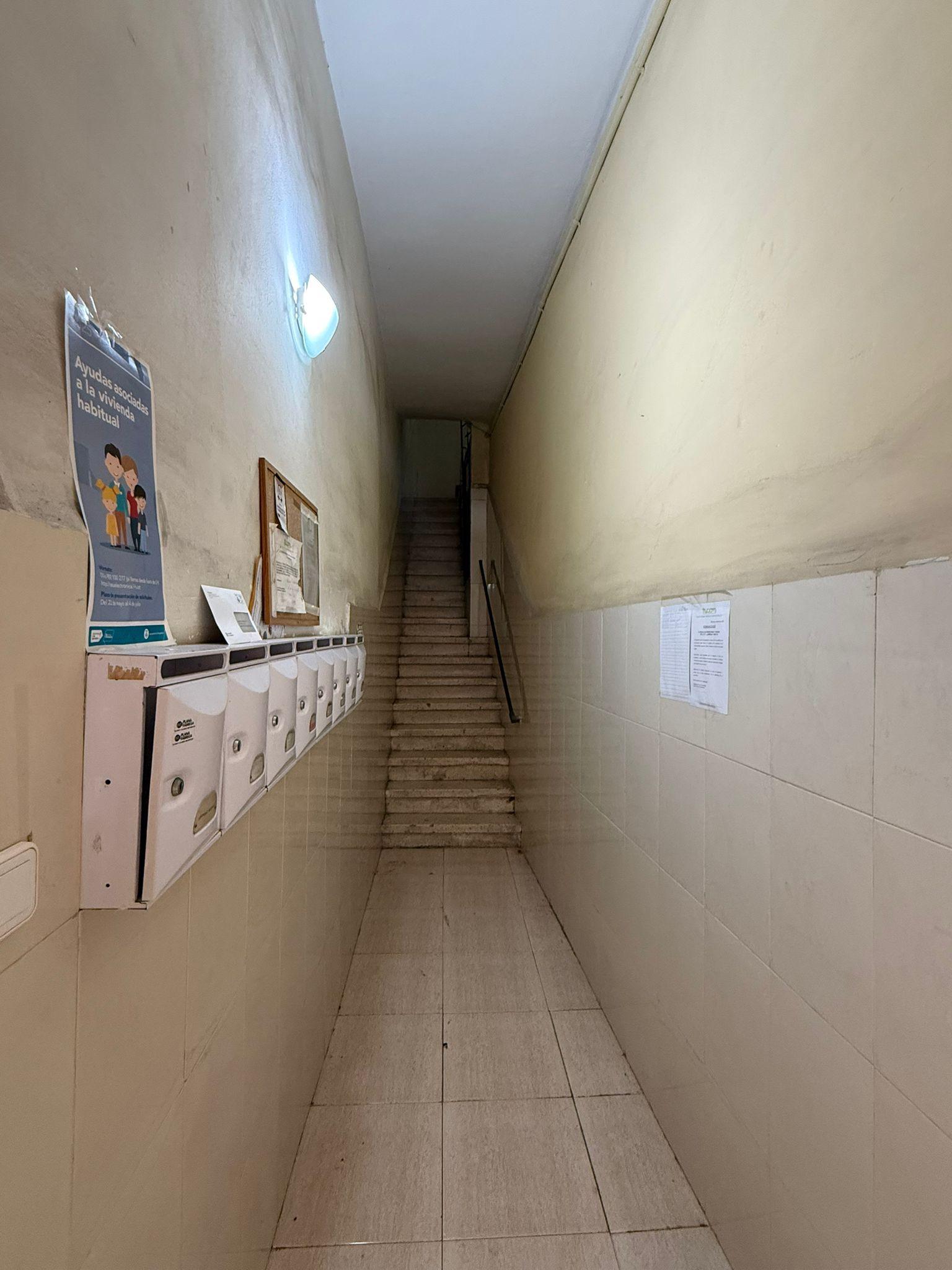 Imagen 15 Piso en venta en Hospitalet De Llobregat L´ / A solo 8 minutos hasta el Mercado de Collblanc