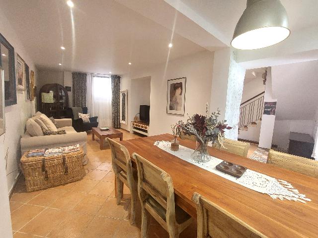 Imagen 5 Inmueble 282159 - Casa en venta en Olesa De Montserrat / Zona Casc antic 