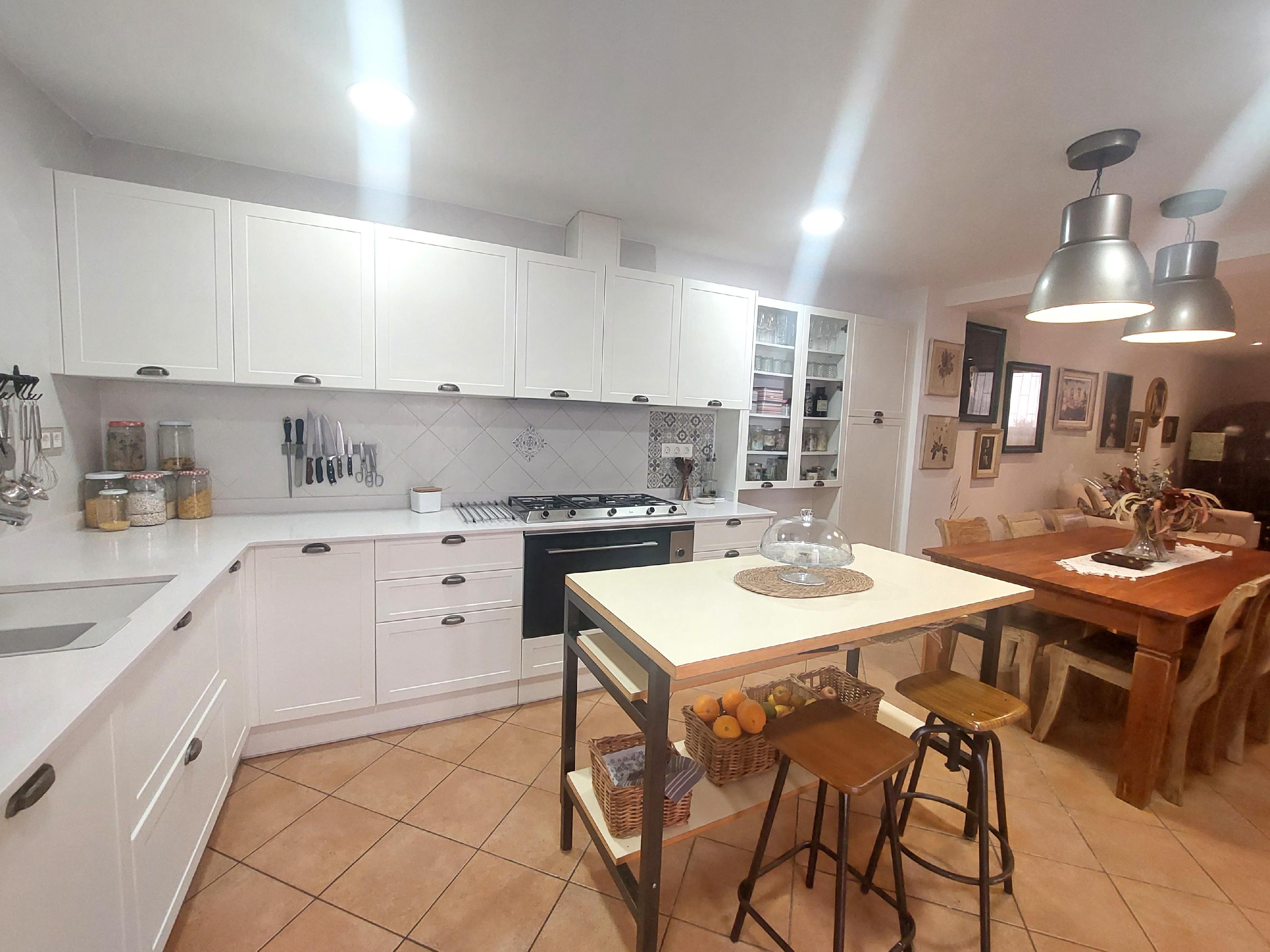 Imagen 9 Casa en venta en Olesa De Montserrat / Zona Casc antic 