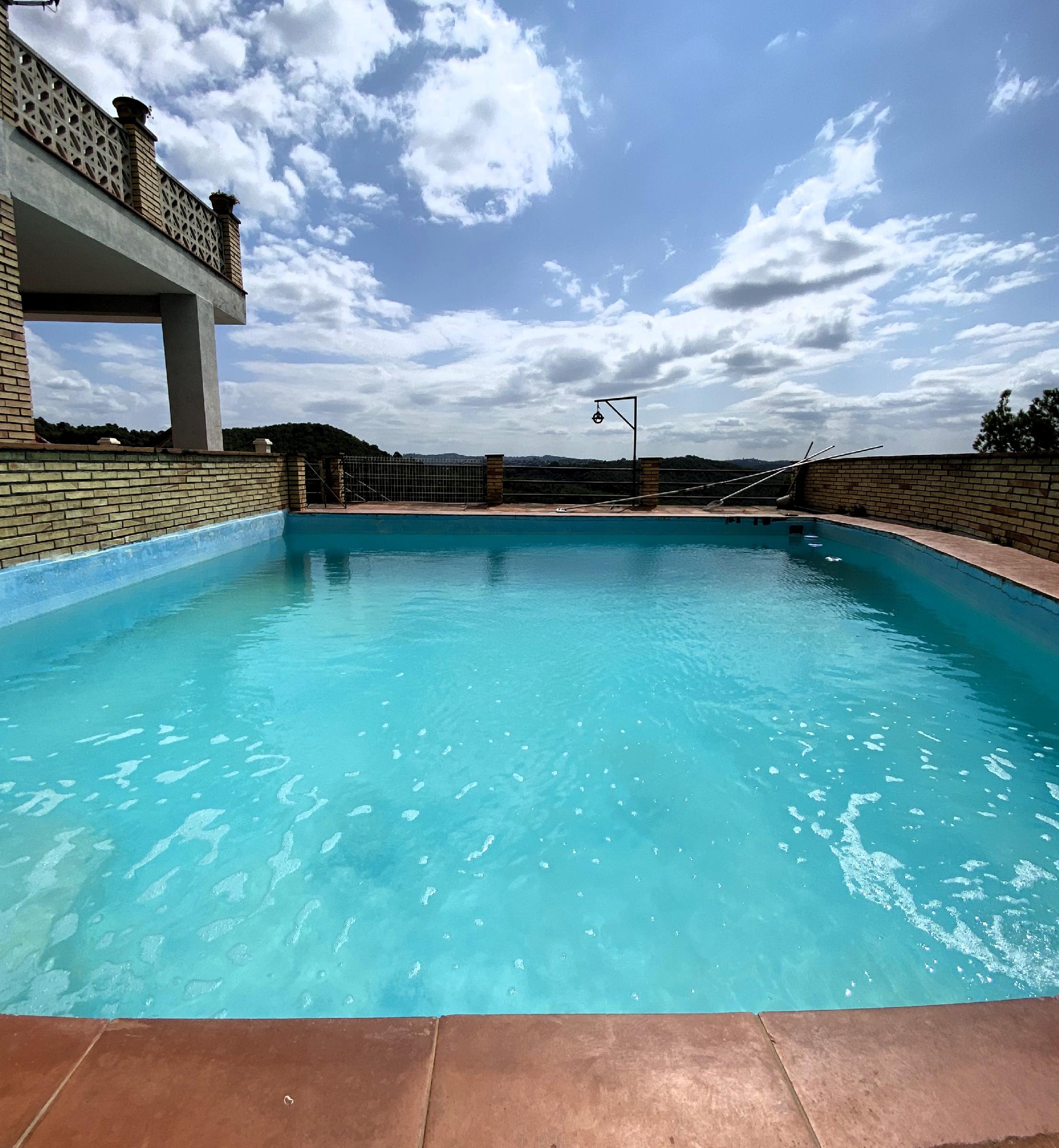 Imagen 4 Casa en venta en Olesa De Montserrat / Zona de les Llumbreras