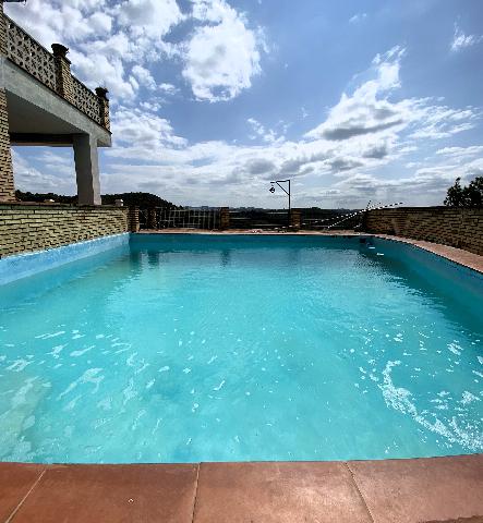 Imagen 4 Inmueble 290557 - Casa en venta en Olesa De Montserrat / Zona de les Llumbreras