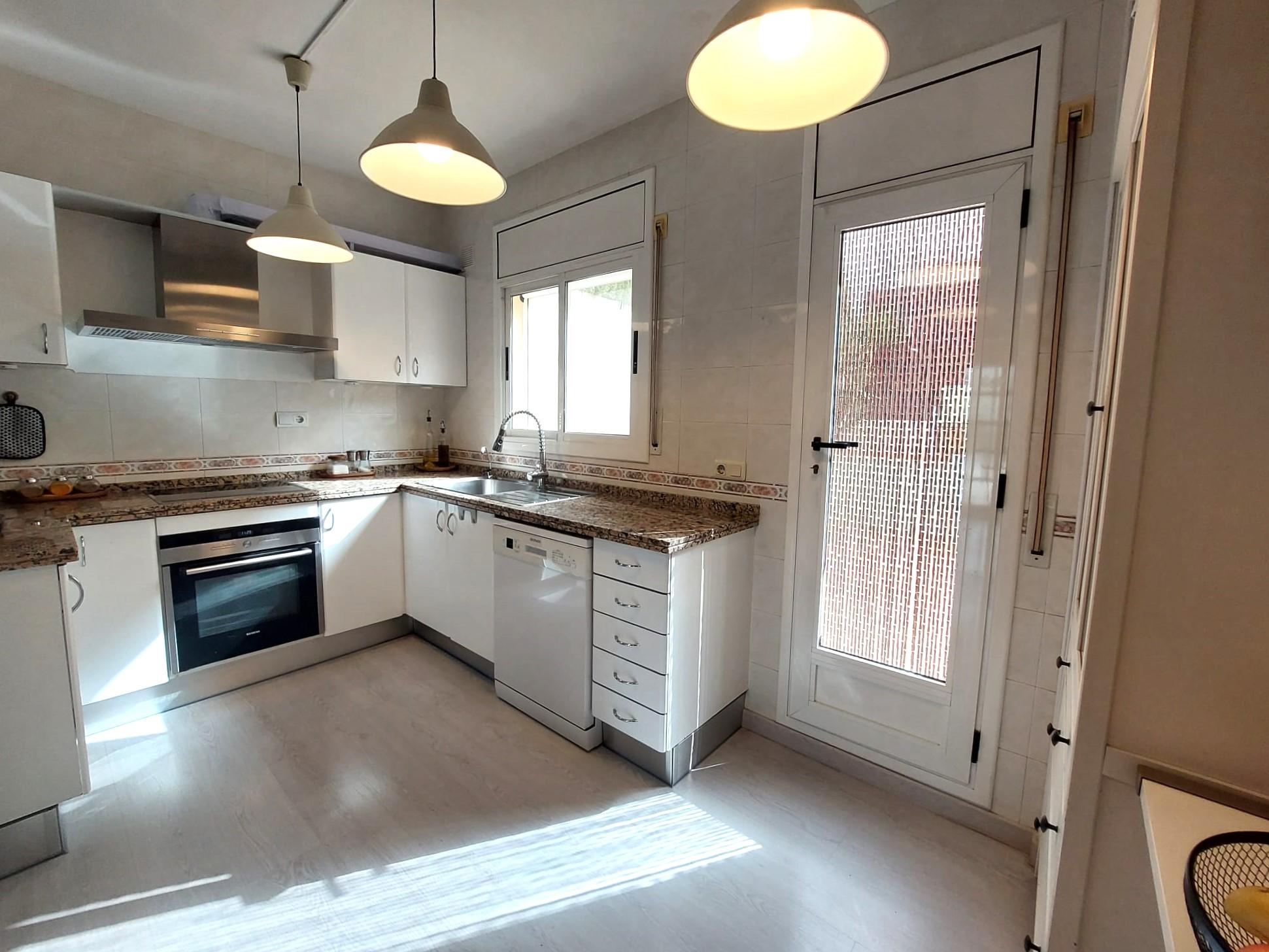 Imagen 17 Casa en venta en Olesa De Montserrat / Zona Les Planes