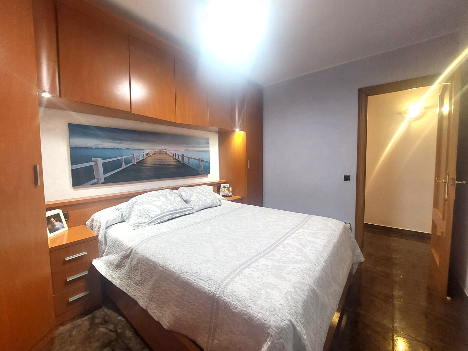 Imagen 1 Piso en venta en Esparreguera /  Barri      Font           