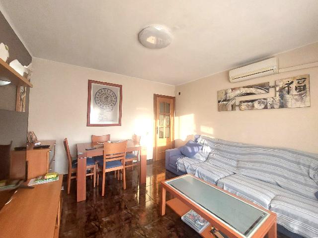 Imagen 2 Inmueble 296870 - Piso en venta en Esparreguera /  Barri      Font           