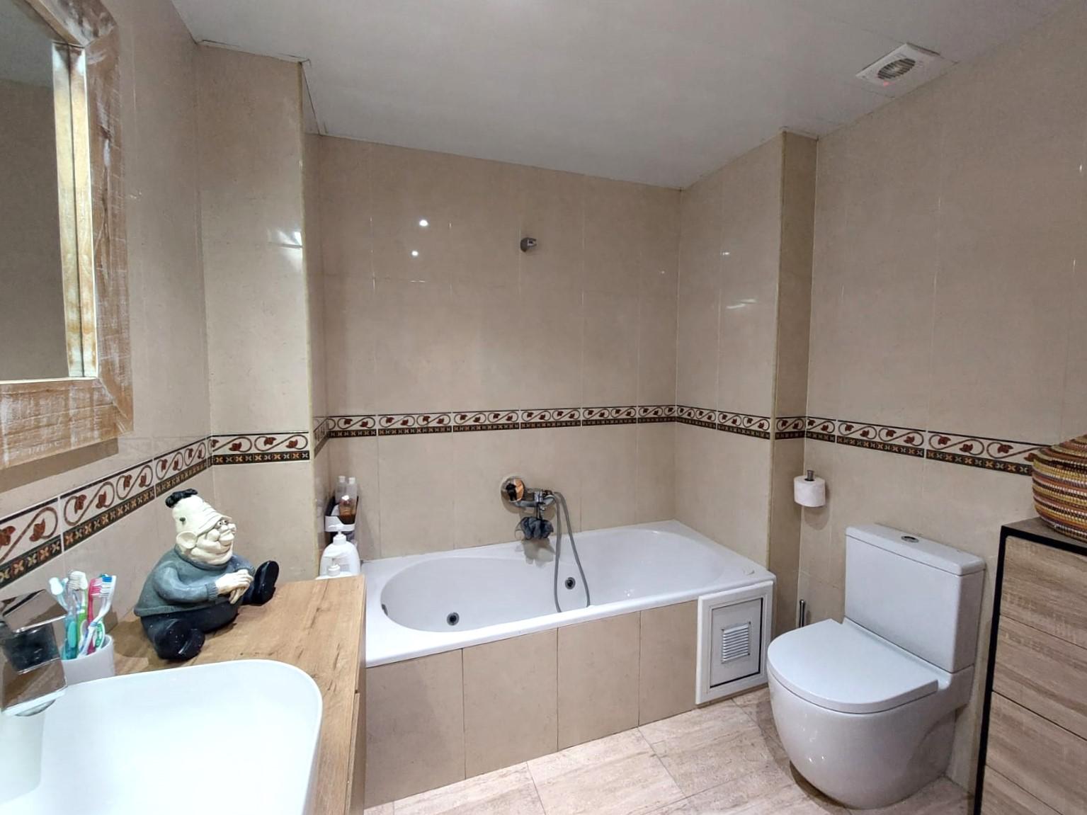 Imagen 14 Casa Adosada en venta en Abrera / Zona casc antic