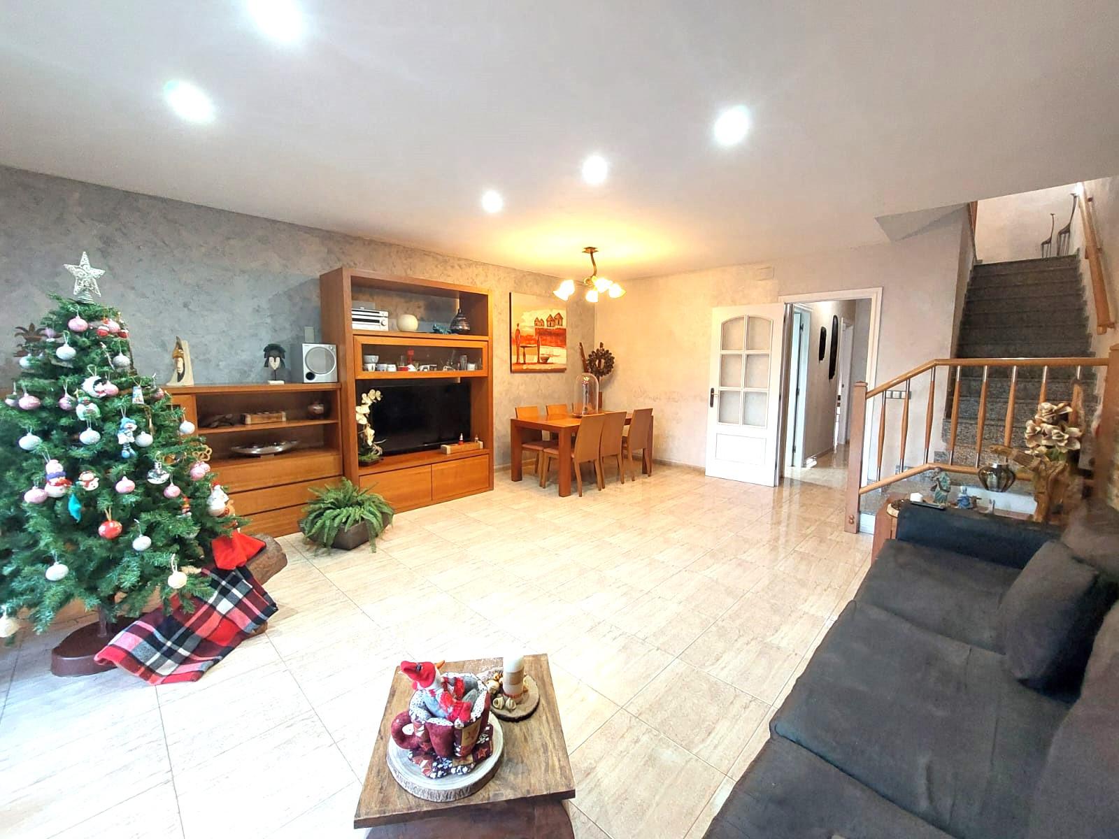 Imagen 6 Casa Adosada en venta en Abrera / Zona casc antic