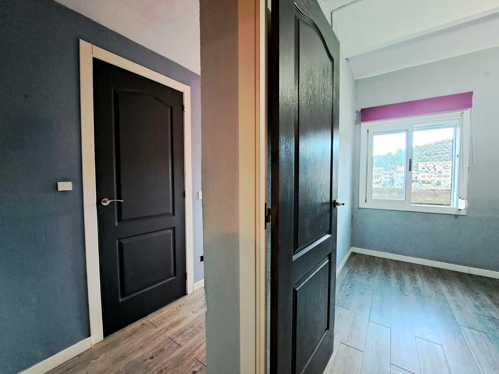 Imagen 14 Piso en venta en Monistrol De Montserrat / Junto Hostal la Barca