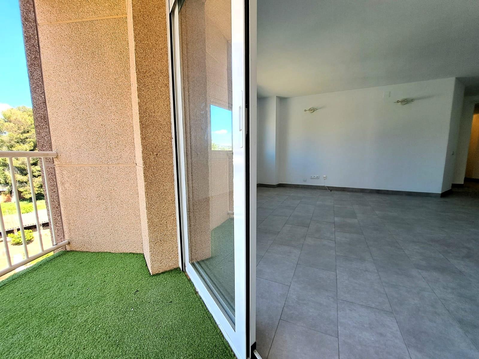 Imagen 1 Piso en venta en Abrera / Zona centre - Ajuntament