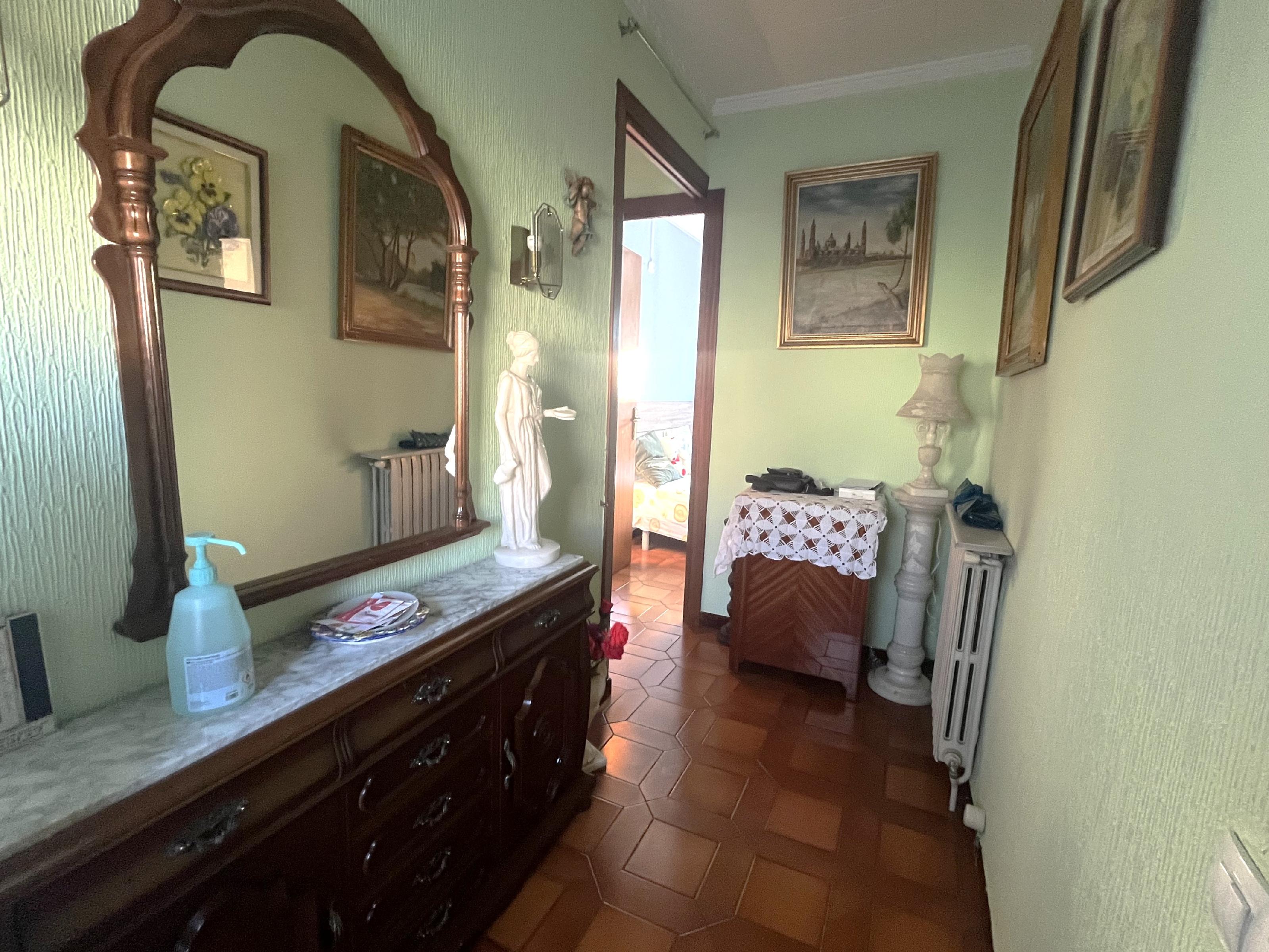 Imagen 12 Casa Pareada en venta en Sant Vicenç De Castellet / Zona deportiva, junto oficina de Correos