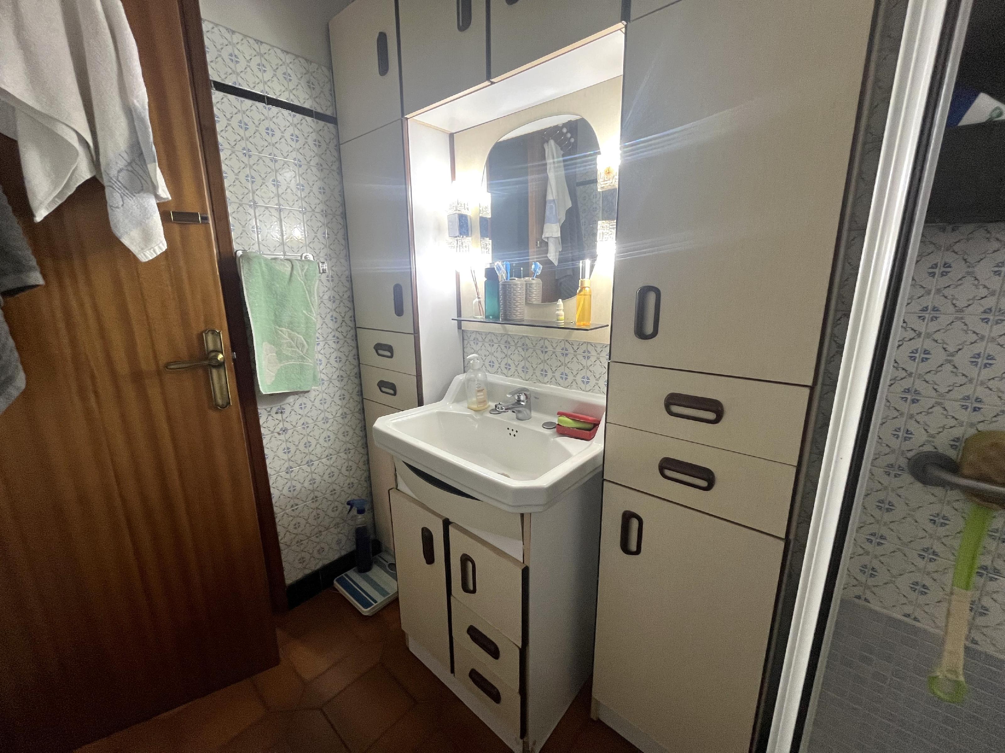 Imagen 24 Casa Pareada en venta en Sant Vicenç De Castellet / Zona deportiva, junto oficina de Correos