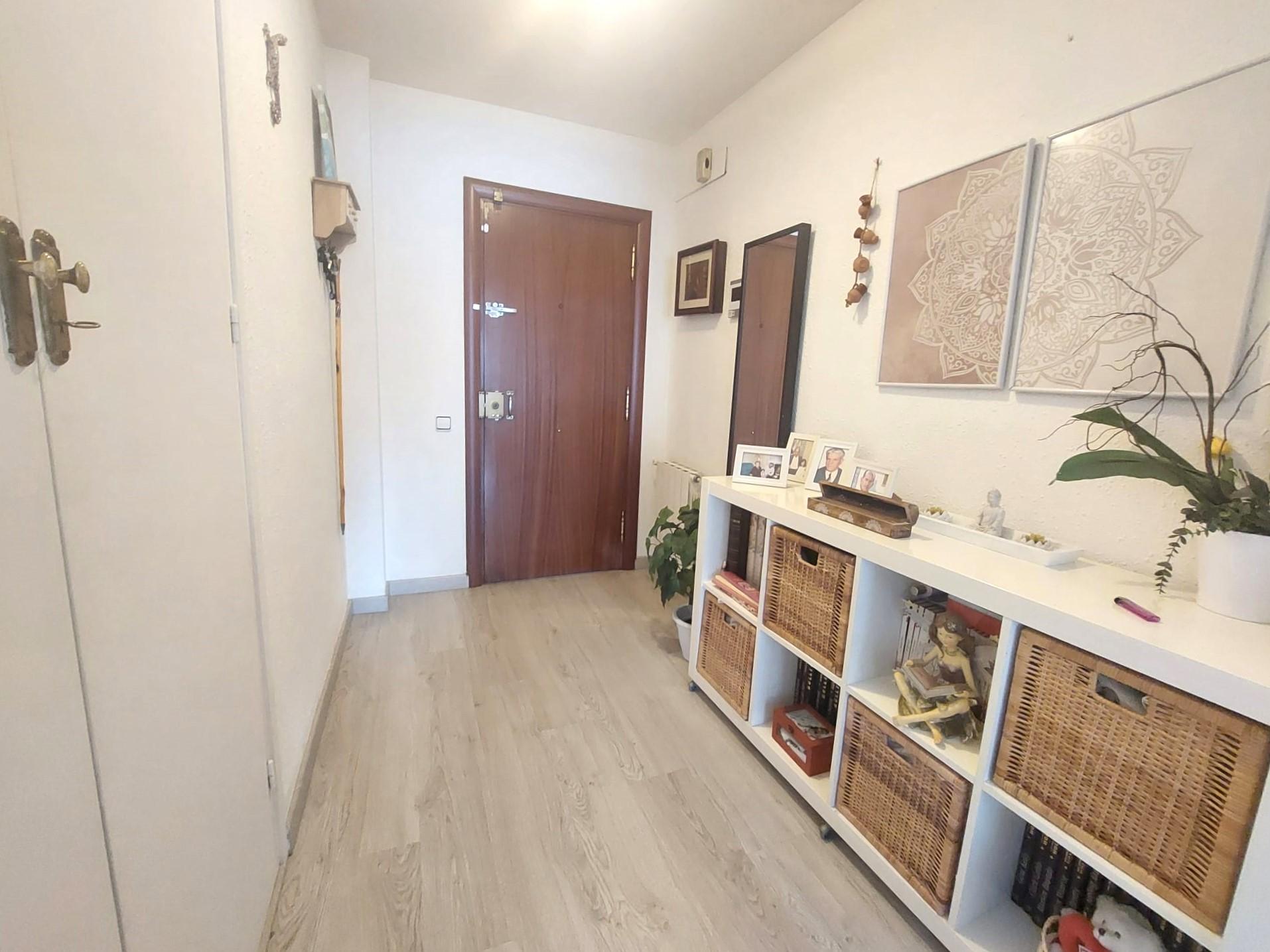 Imagen 2 Piso en venta en Sant Andreu De La Barca / Cerca del cuap La Solana.
