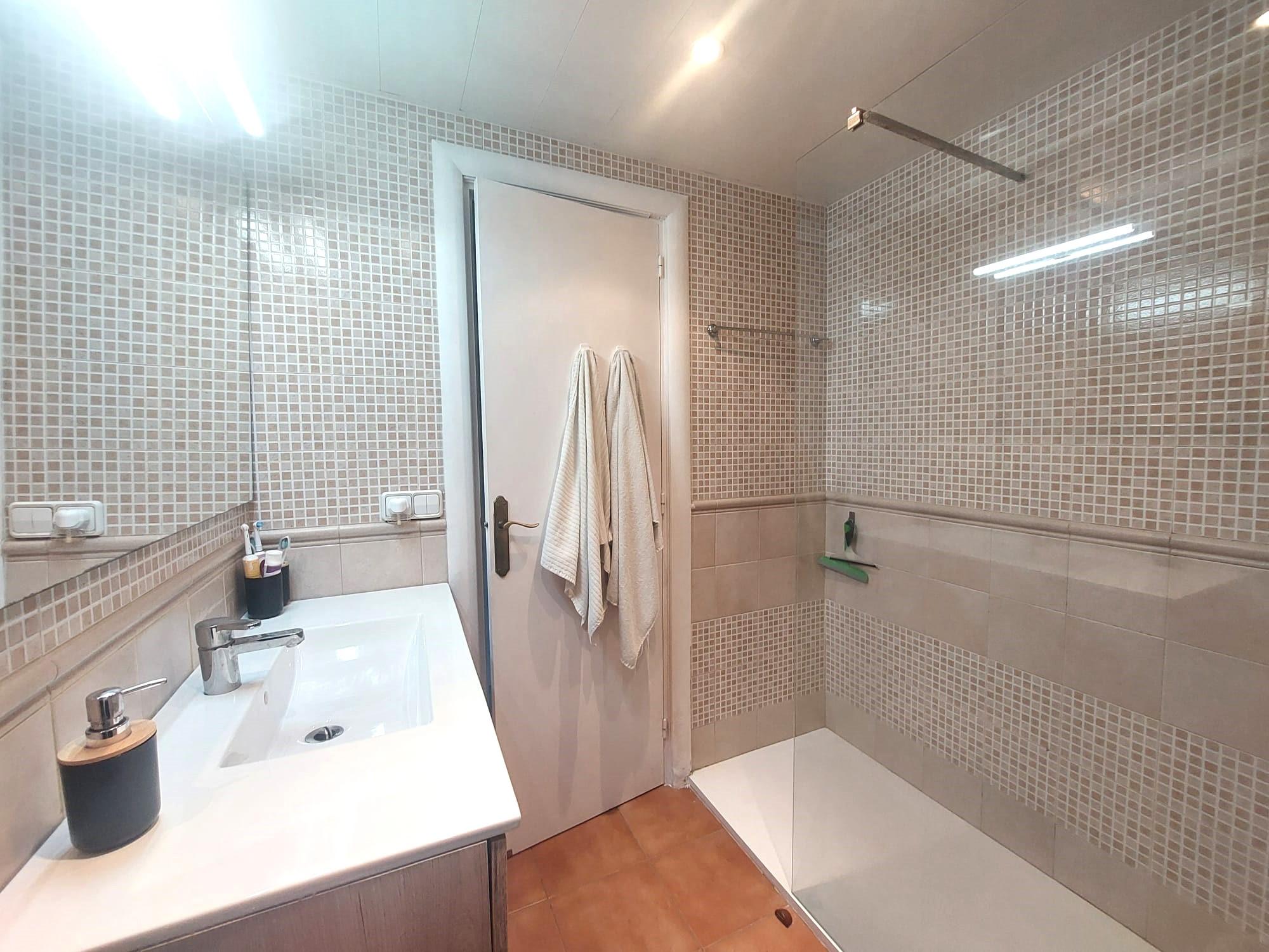 Imagen 8 Piso en venta en Sant Andreu De La Barca / Cerca del cuap La Solana.