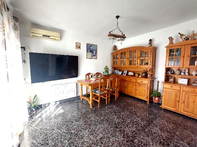 Imagen 6 Inmueble 301548 - Casa en venta en Olesa De Montserrat / Cerca del supermercado Dia. 