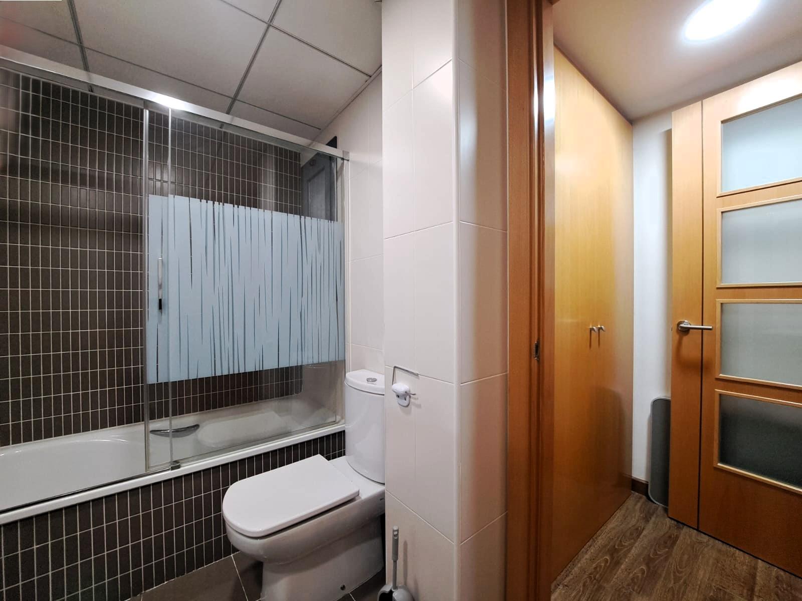 Imagen 15 Piso en venta en Olesa De Montserrat / Cerca de la estación y els Closos