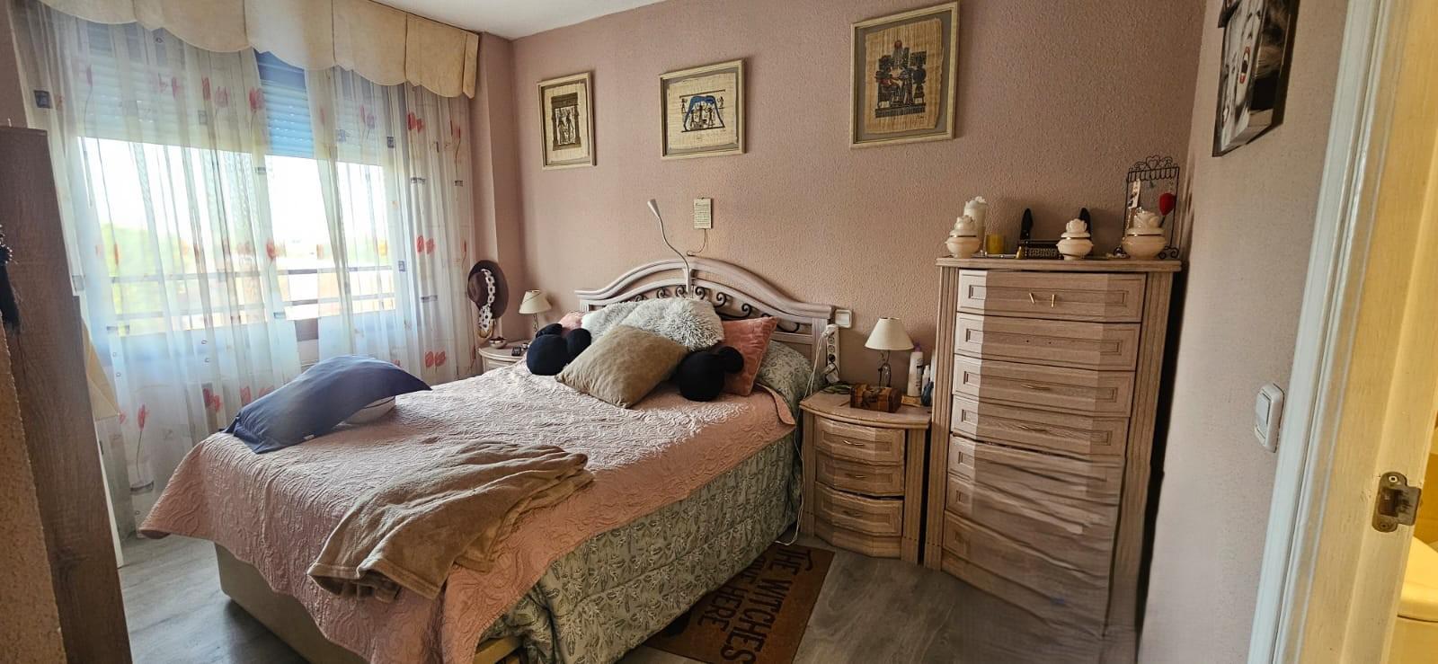 Imagen 6 Piso en venta en Madrid / Cercano al Metro Linea 3 San Fermín -Orcasur. 