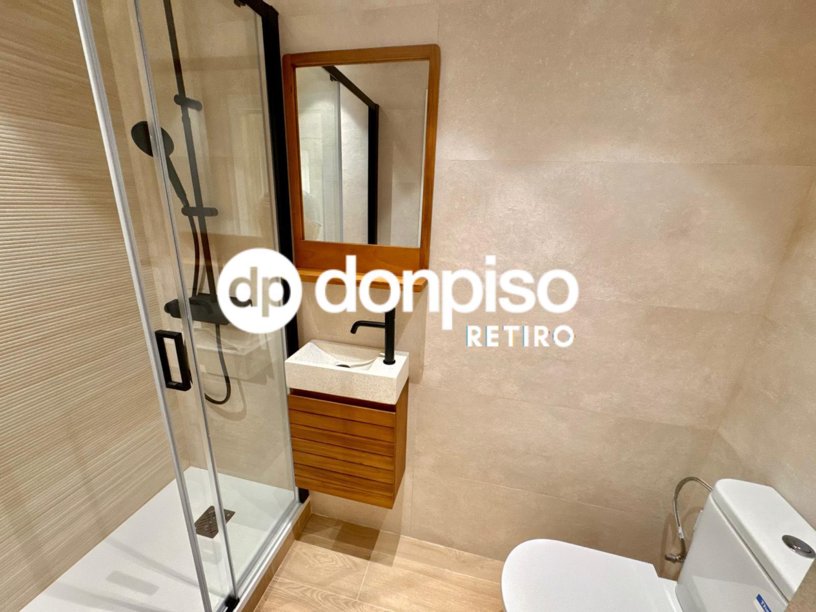 Imagen 9 Piso en venta en Madrid / Frente a los jardines de Sabatini