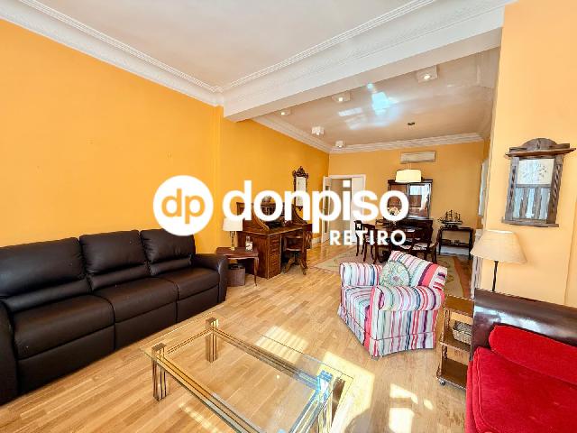 Imagen 1 Inmueble 300974 - Piso en venta en Madrid / A pocos pasos de Narváez