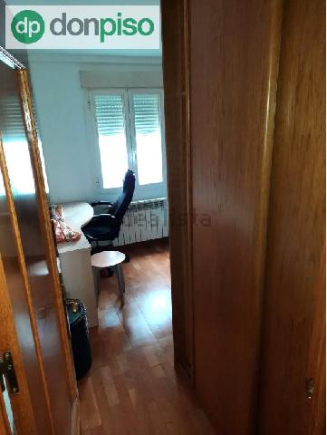 Imagen 7 Inmueble 260588 - Piso en venta en Santander / Junto al ascensor que comunica con la calle Alta