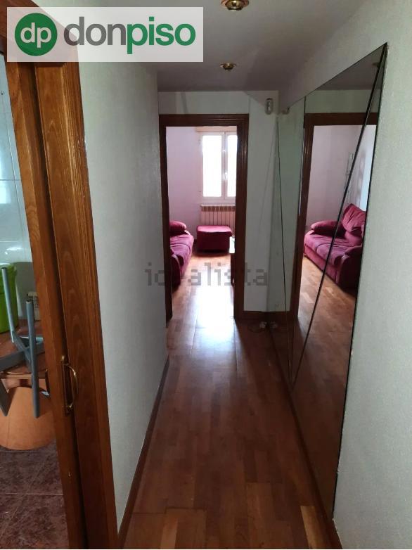 Imagen 2 Piso en venta en Santander / Junto al ascensor que comunica con la calle Alta