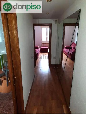 Imagen 2 Inmueble 260588 - Piso en venta en Santander / Junto al ascensor que comunica con la calle Alta