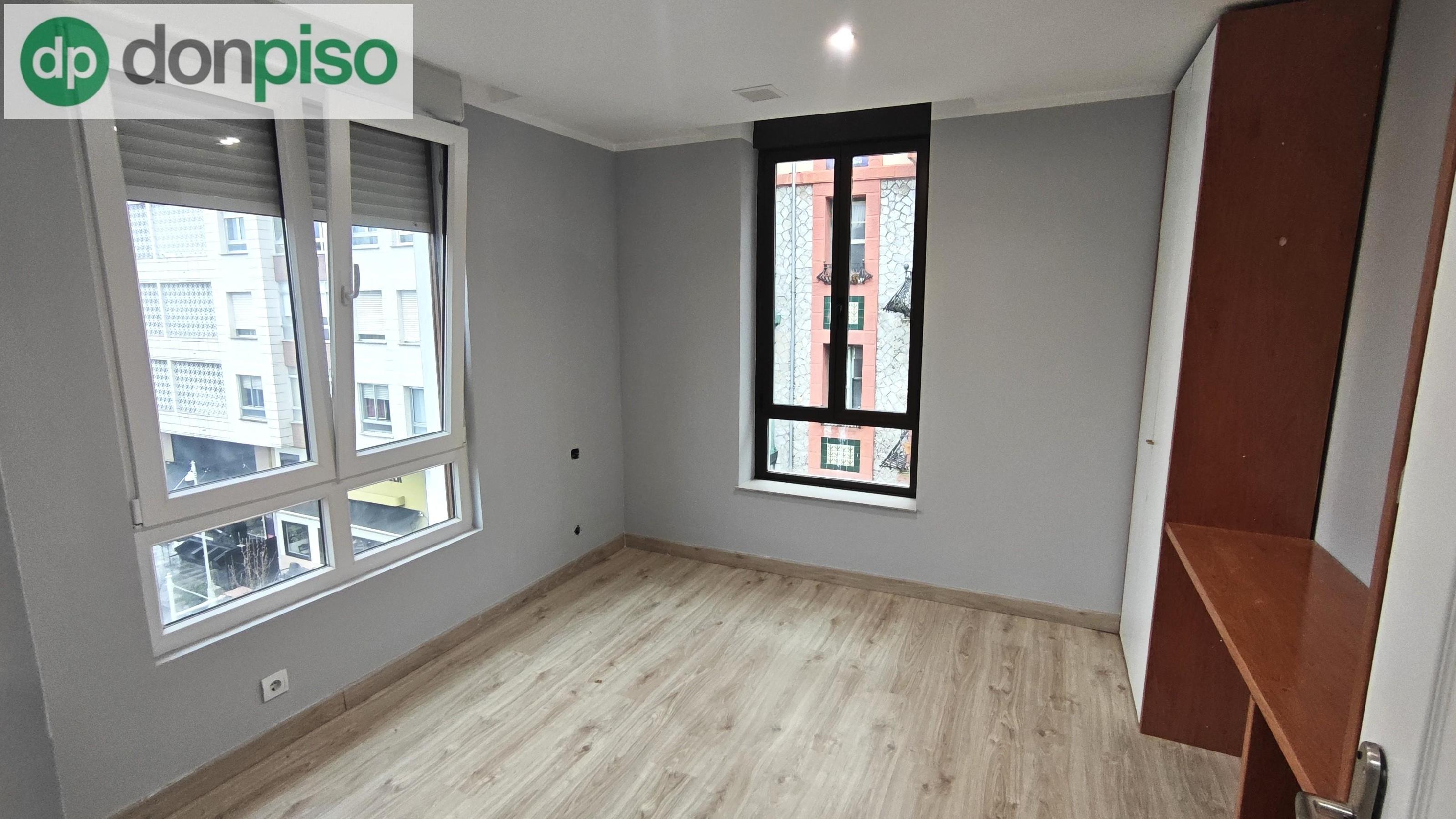 Imagen 14 Piso en venta en Torrelavega / Frente al Parque de la Llama 