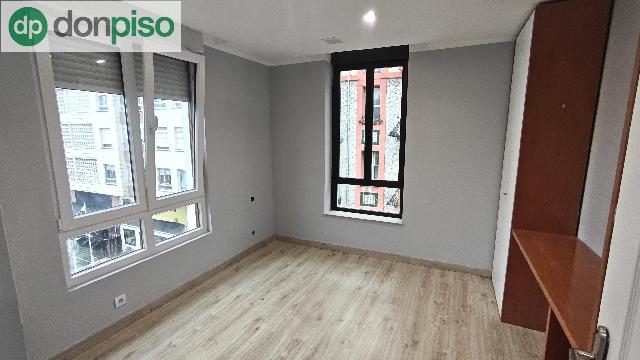 Imagen 14 Inmueble 301125 - Piso en venta en Torrelavega / Frente al Parque de la Llama 