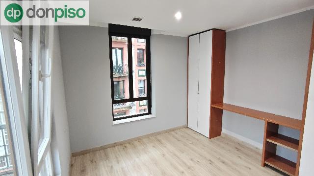 Imagen 15 Inmueble 301125 - Piso en venta en Torrelavega / Frente al Parque de la Llama 