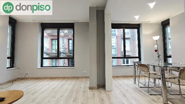 Imagen 1 Inmueble 301125 - Piso en venta en Torrelavega / Frente al Parque de la Llama 